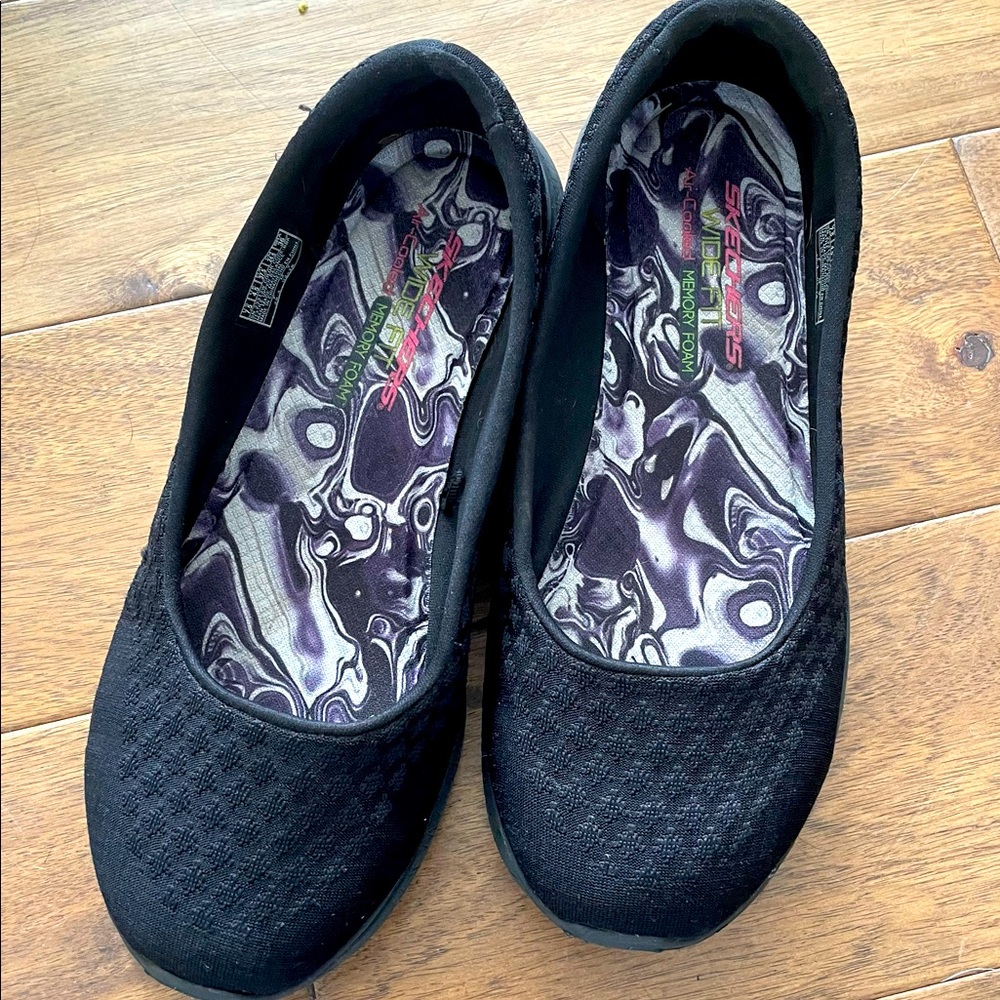 Skechers Wide Fit Air Cooled Memory Foam Slip On Shoes